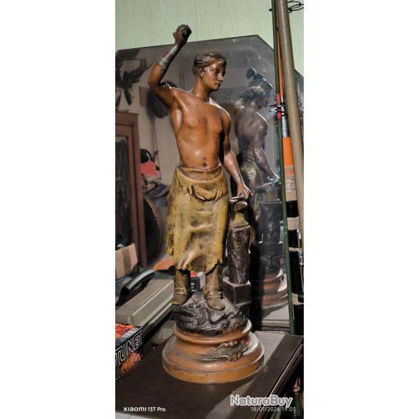 Statue de forgeron