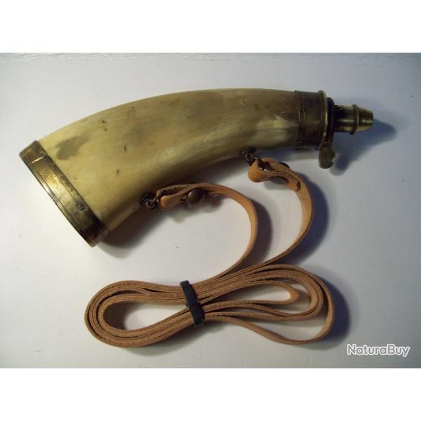 poire a poudre noire vide ancienne corne de bovin 18 cm