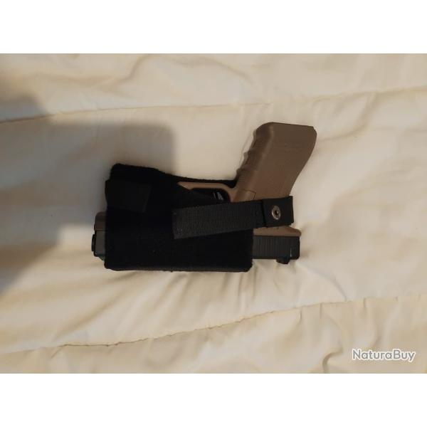 Holster universel noir molle verticale
