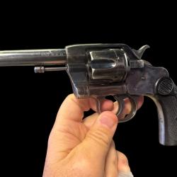 colt 1895 serial number 235985 pour ann&eacute;e fabrication 1900.