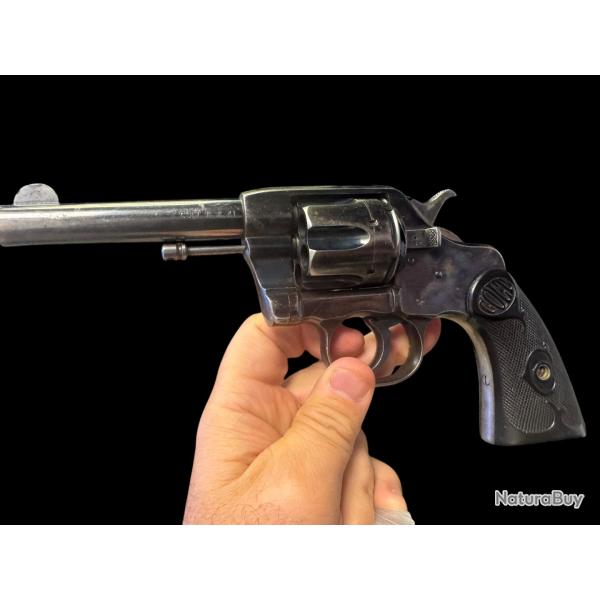 colt 1895 serial number 235985 pour ann�e fabrication 1900.