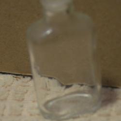 Fiole eau de vie ration arm&eacute;e fran&ccedil;aise ann&eacute;e 70/80