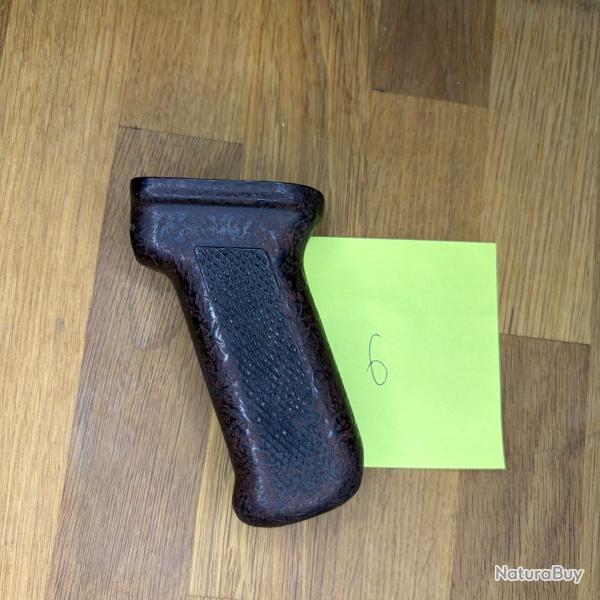 Poign�e ak Bak�lite pour AK47, AK74, AK103 et AKM (lot 6)