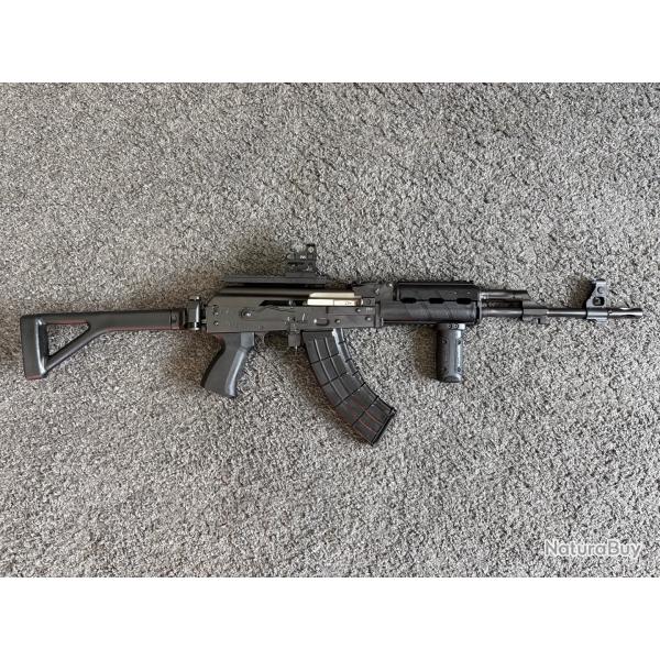 "PACK" ZASTAVA M05 E2 Calibre 7,62x39 + Point rouge SIGHTMARK + Poign�e + Chargeurs 30 coups