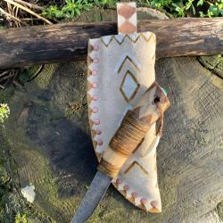 couteau am&eacute;rindien d'artisan / manche os de cerf / lame acier carbone 80crv2