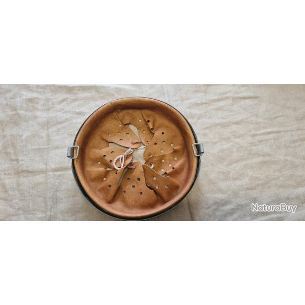 Int�rieur 66  de casque + jugulaire 1943 + 3 rivets WW2 (12)