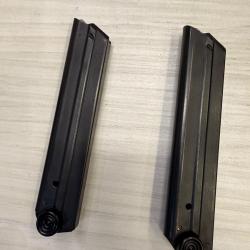 Lot de deux chargeurs de luger P08 9mm para  avec fourreau cuir