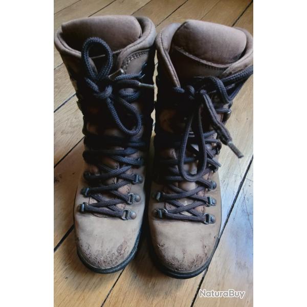 Paire de chaussures de montage femme marque Kayland pointure 40