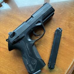 Je vend un lot bille en acier et 15 capsule CO2 pistolet betetta Px4 storm culasse acier barillet 16