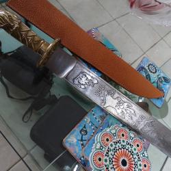 IMPOSANTE DAGUE  COUTEAU DE CHASSE