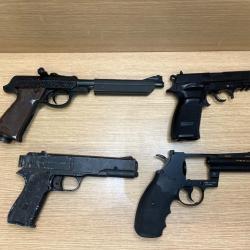 Lot de 4 pistolet cat&eacute;gorie D non fonctionnel, pi&egrave;ces manquantes &agrave; 1� sans prix de r&eacute;serve !