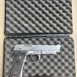 r&eacute;plique GBB Beretta M9 chrom&eacute; (ench&egrave;res &agrave; 1� sans prix de r&eacute;serve)