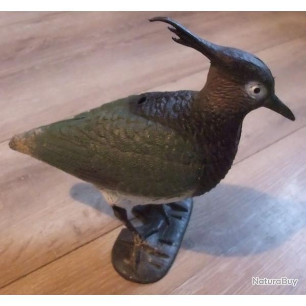 Lot de 6 formes, appelants ou blettes de vanneaux hupp�s sur pied + 1 canard