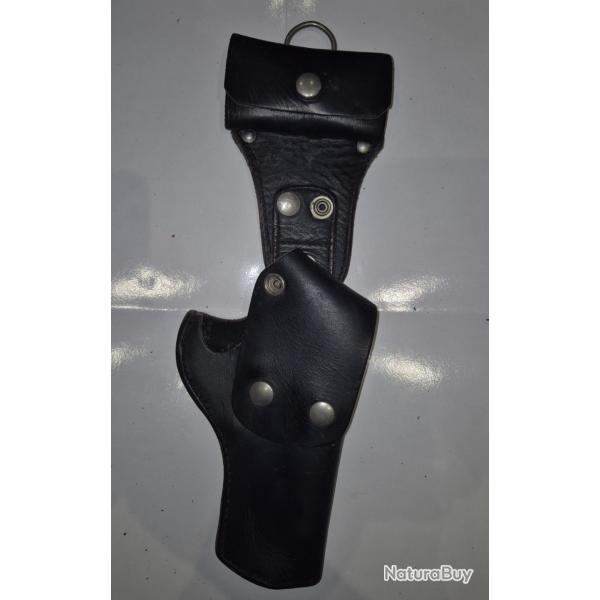 Holster de ceinture cuir avec cartouchiere. Droitier