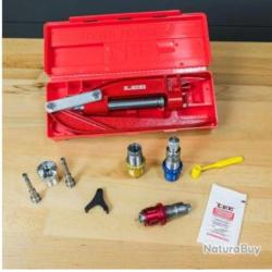 Presse de rechargement LEE Breech Lock Hand Press avec un jeu de 3 matrices 38 Special / 357