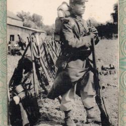 CPA -LARMEE FRANCAISE -Infanterie En Tenue de campagne -N&deg;7408