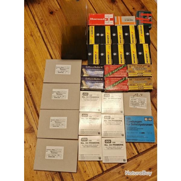 Ench�re a 1 euros sans prix de r�serve lot de munitions 22lr, amorces....