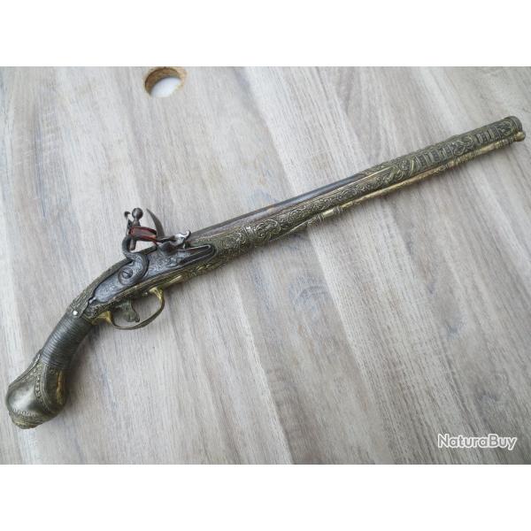 beau pistolet ottoman � silex