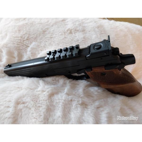 Pistolet semi-automatique Beretta 89 Gold Standard en 22 LR