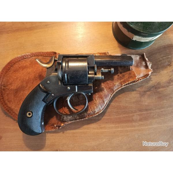 Revolver Bulldog calibre 9mm � percussion centrale - Poin�on St Etienne