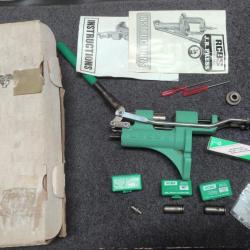 Presse &agrave; graisser RCBS &eacute;tat neuve + accessoires