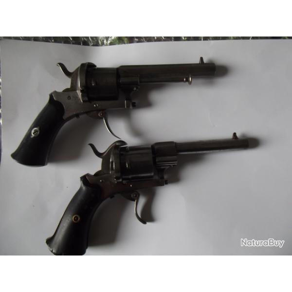 paire de revolver a broches