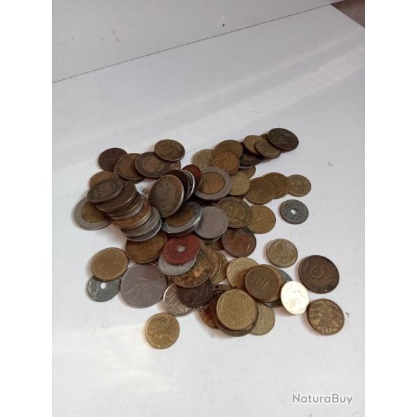 lot de pi�ces de monnaies ancienne etrangere et francais 320 gr lot n�1