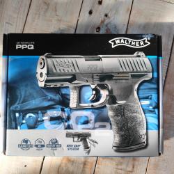 Pistolet UMAREX - WALTHER mod&egrave;le PPQ cal. 4,5 mm et capsule CO2