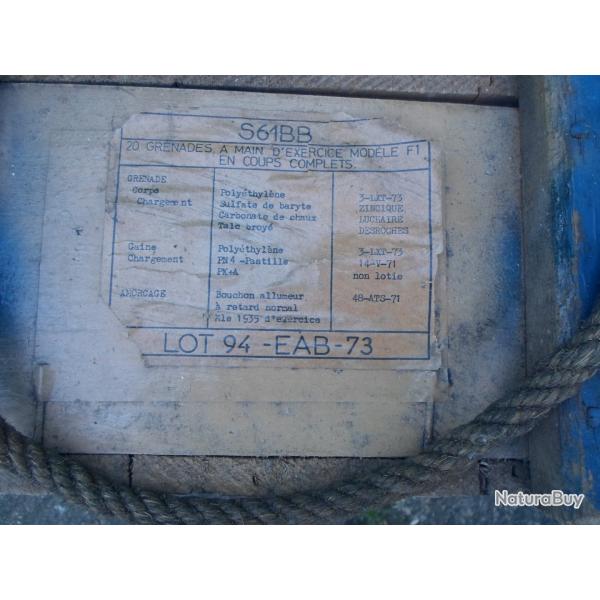 CAISSE A MUNITIONS ARMEE FRANCAISE. VIDEE