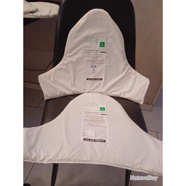 Ench�re lot de 2 plaques balistiques contre les armes de poings et les lames AEGIS 52X39 cm