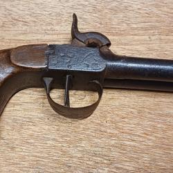 Tr&egrave;s ancien pistolet &agrave; coffre &agrave; percussion 2 coups &agrave; canon juxtapos&eacute;
