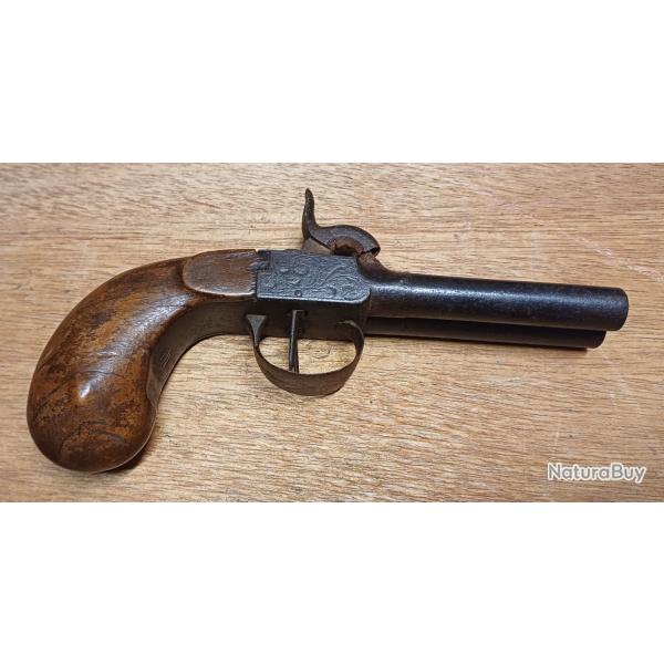 Tr�s ancien pistolet � coffre � percussion 2 coups � canon juxtapos�