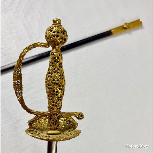 �P�E COURTE FRAN�AISE EN LAITON AJOUR� ET DOR� ,ANN�E 1776