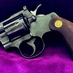 REVOLVER COLT PYTHON, 1960s (Handmade) Snub nose, Calibre 357magnum, USA, cat&eacute;gorie B