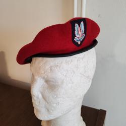 BERET ROUGE "WHO DARES WINS"