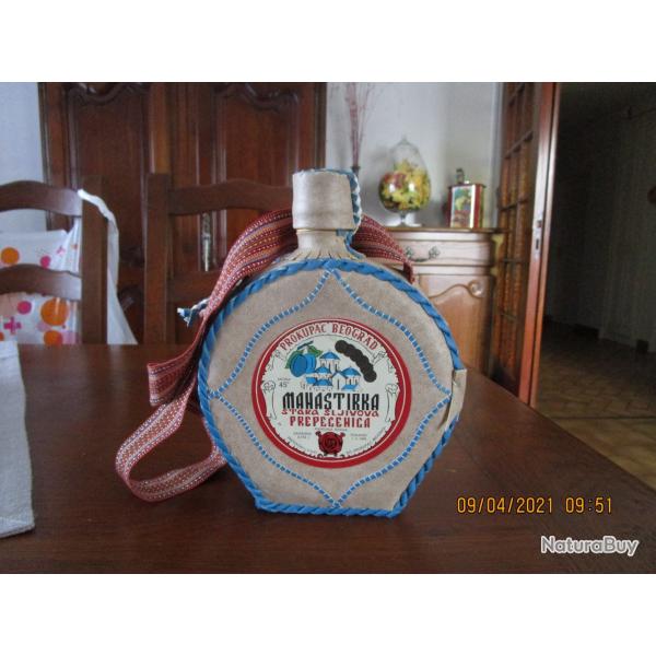 bouteille de vin yougoslave