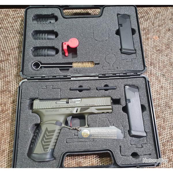 pistolet DERYA mod�le DY9 VERT cal 9x19 PARABELLUM