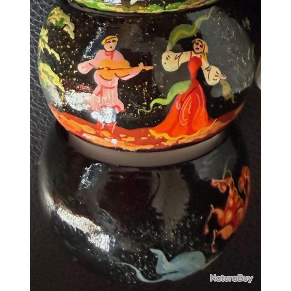 Ronds de serviette russes