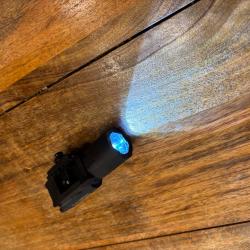Lampe tactique pour arme de point rail picatinny 21mm neuf 1� sans prix de r&eacute;serve