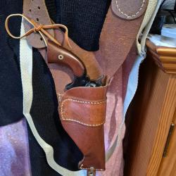 Holster d'&eacute;paule pour remington 1863 calibre 31 poudre noire ou autre.