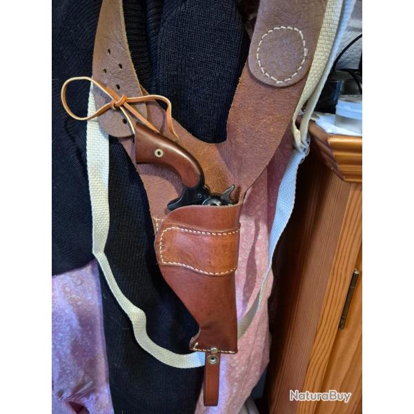Holster d'�paule pour remington 1863 calibre 31 poudre noire ou autre.