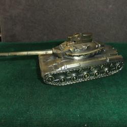 Char miniature replique  amx 30 porte briquet en metal