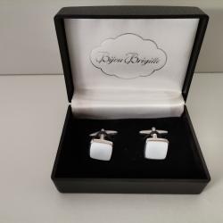 Boutons de manchettes Bijoux Brigitte argent&eacute;s/nacr&eacute;s neufs