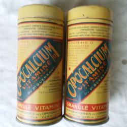 Lot de 2 bo&icirc;tes m&eacute;talliques lithographi&eacute;es " Opocalcium " en bon &eacute;tat.