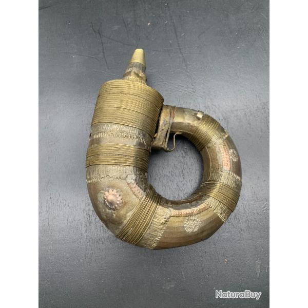 BELLE GOURDE A POUDRE NOIRE, P�NINSULE ARABIQUE, 19 SI�CLE, ARAB BLACK POWDER FLASK MOUKHALA, FUSIL