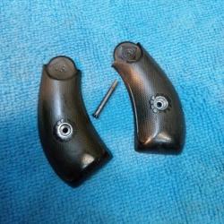Plaquettes de revolver Harrington Richardson