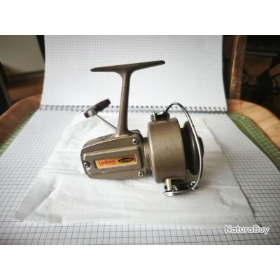 Vintage Sportfisher 201 Spin Casting Fishing Reel