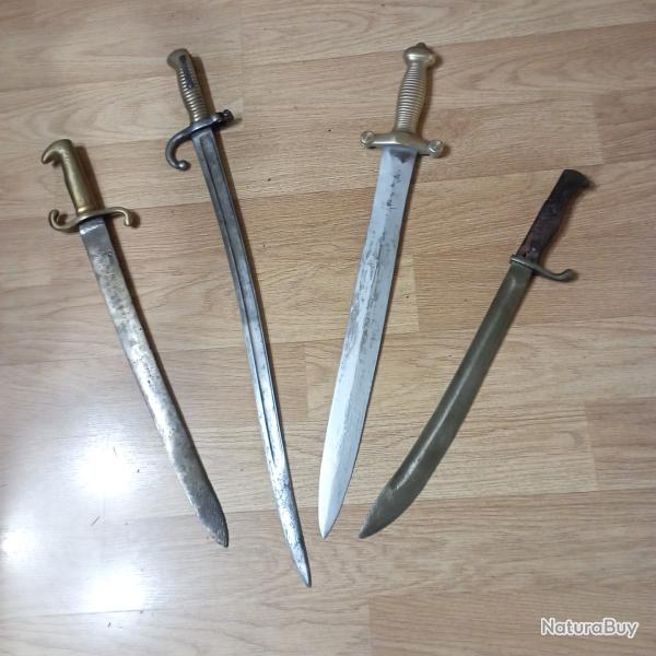 Lot de glaives et ba�onnettes � restaurer et compl�ter.