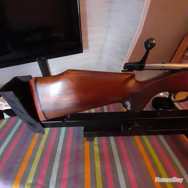 Tr�s balle carabine SAKO 300WM canon filet� avec frein de bouche et lunette de battue