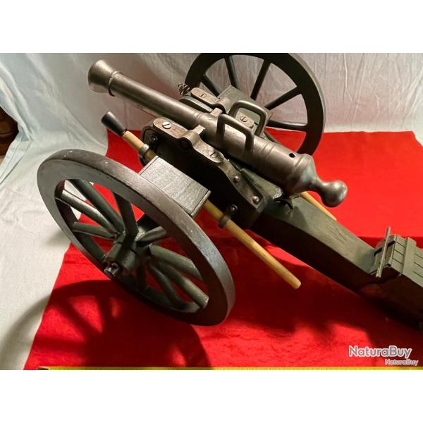 petit canon armurier tire balle d'empire avec poudre noire